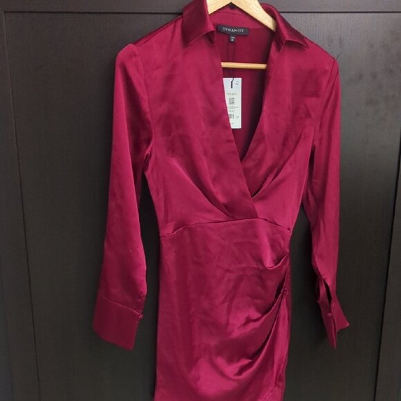 Women's Dynamite Deep Red Satin CollarShirt Dress With Ruching - Size XS XXS New - Picture 2 of 6